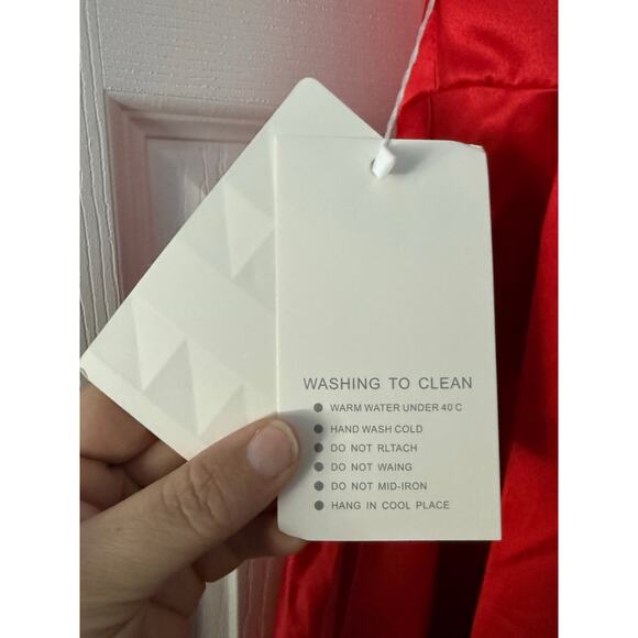 Red Satin Prom/Formal Dress By Witness of Love Size 6 NWT - Picture 3 of 6